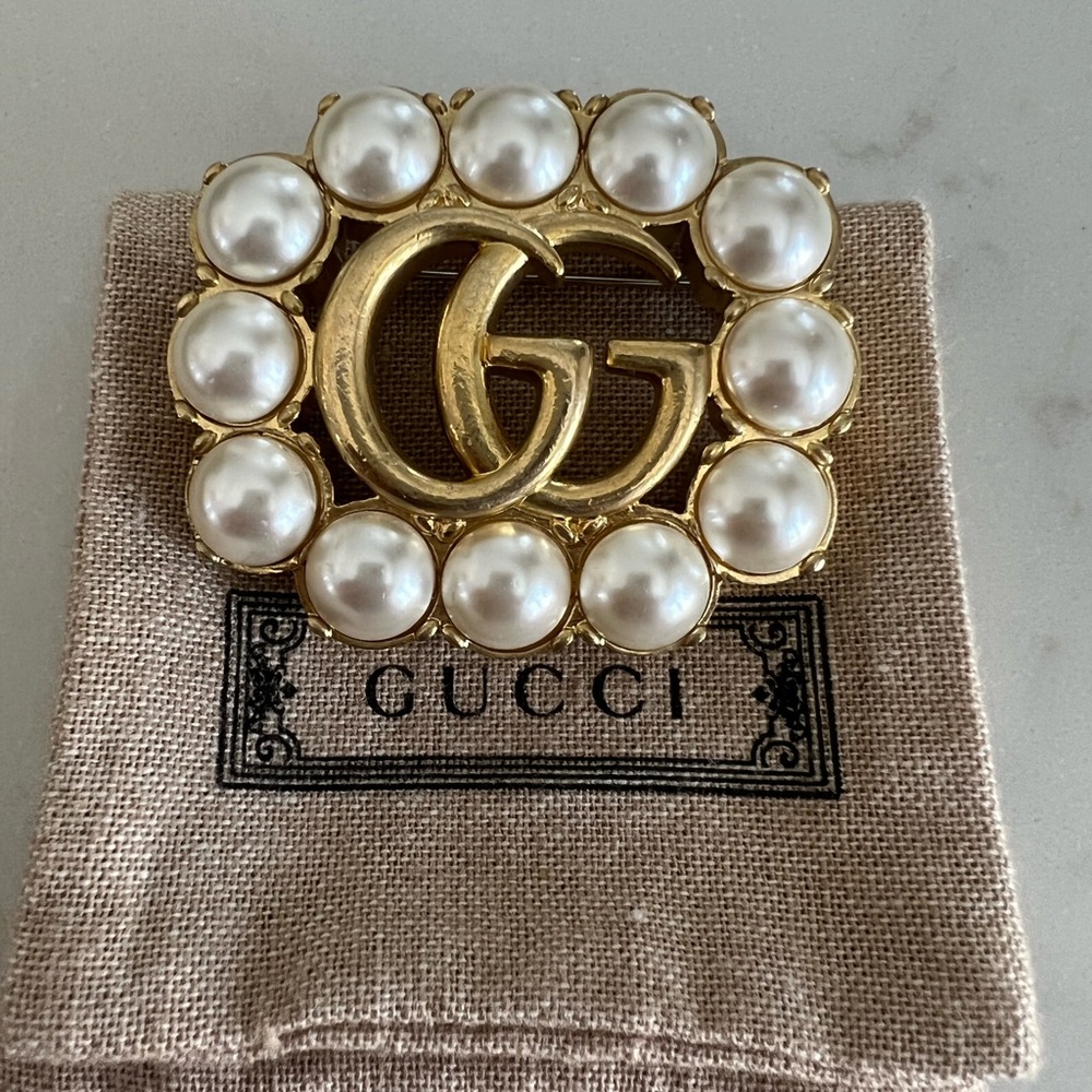 Gucci Pearl Double G brooch- Authentic
